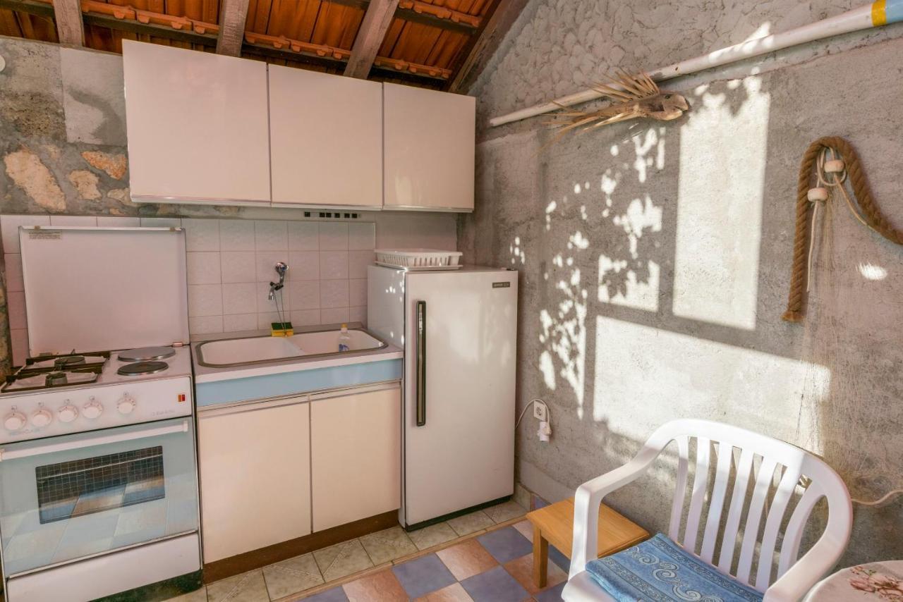 Apartments And Room Milka-Jere พรีมอชเตน ภายนอก รูปภาพ